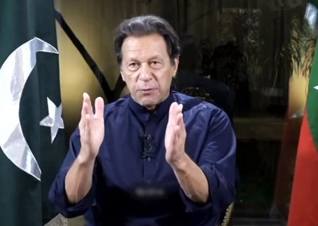 جلد وقت تبدیل ہوگا اور آنے والے دنوں میں بہت بڑا سرپرائز دوں گا، عمران خان