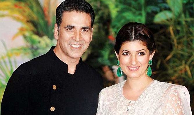 AKSHAY KUMAR WITH HIS WIFE