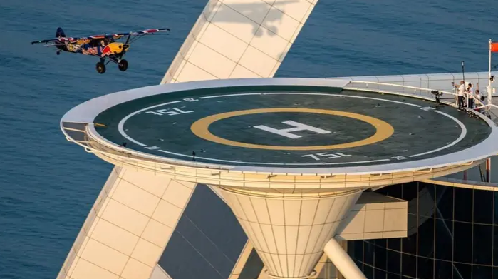 BURJ AL ARAB STUNT PLANE LANDING