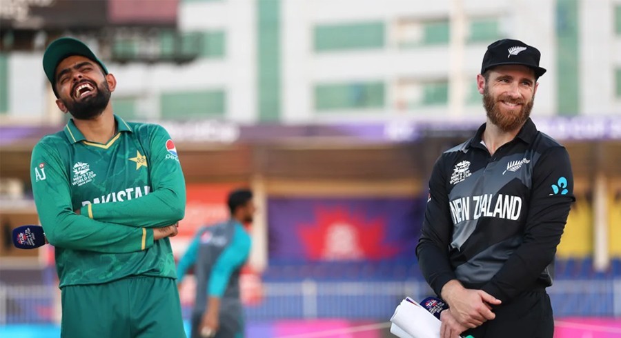 PAKISTAN AND NEW ZELAND TEAM CAPTAINS SMILING