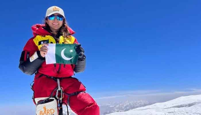 PAKISTANI WOMEN MOUNTAIN CLIMBER RECORD 2