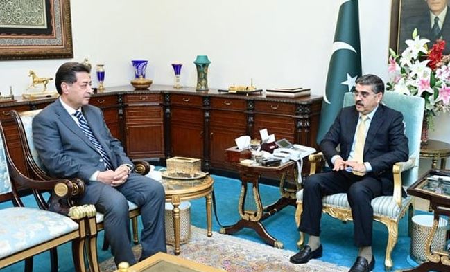 Anwar ul Haq Kakar PM met Chief Election commissioner Sikandar Sultan Raja