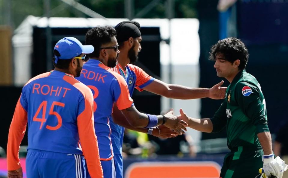 ٹی ٹوئنٹی ورلڈکپ، پاکستانی بیٹنگ ناکام، بھارت نے میچ جیت لیا