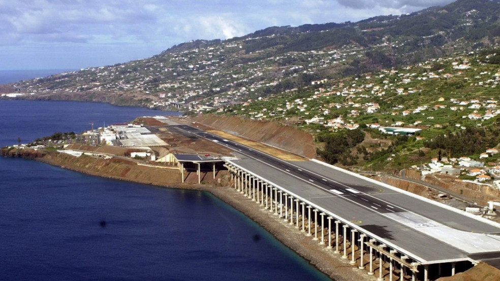 Madeira aiport purutgal