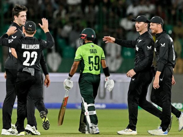 pak vs nz icc champions trophy 2025 nayaujala